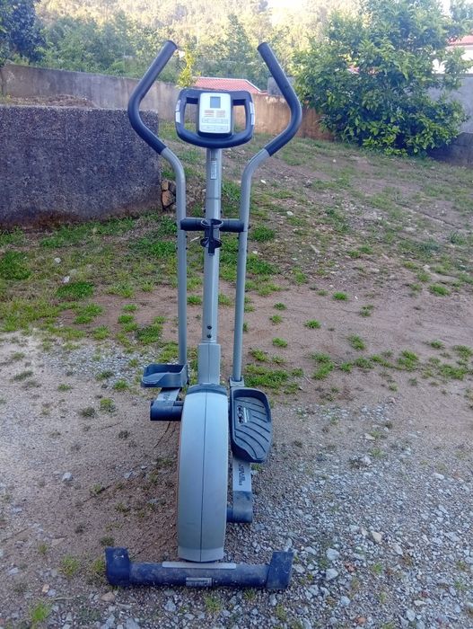 bicicleta spinning e elítica (conjunto).