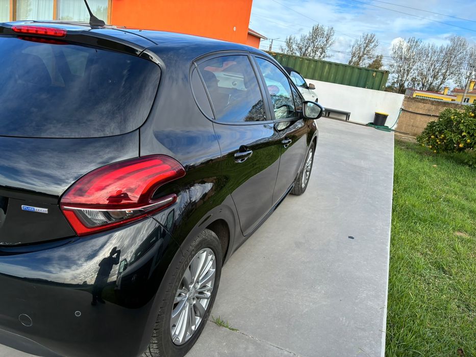 Peugeot 208 1.2 PureTech Active – 2016