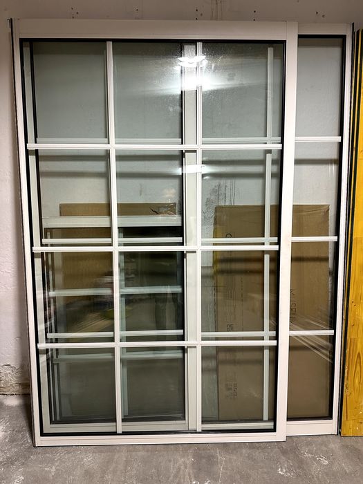 Janela de alumínio Technal  + vidro duplo + rede mosquiteira