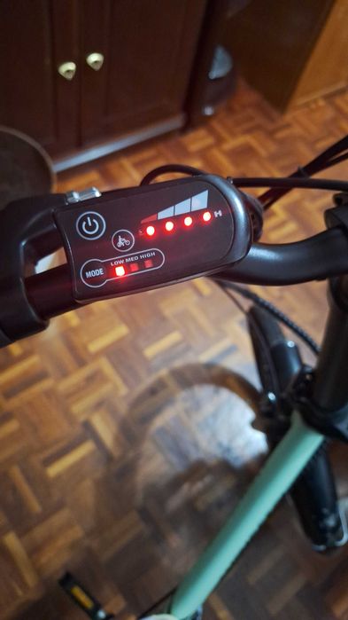 Bicicleta elétrica dobravél