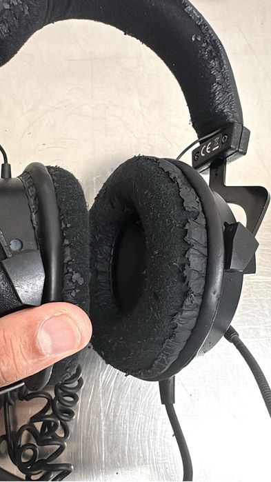 2- Headphones com micro - Superlux HMD-660X