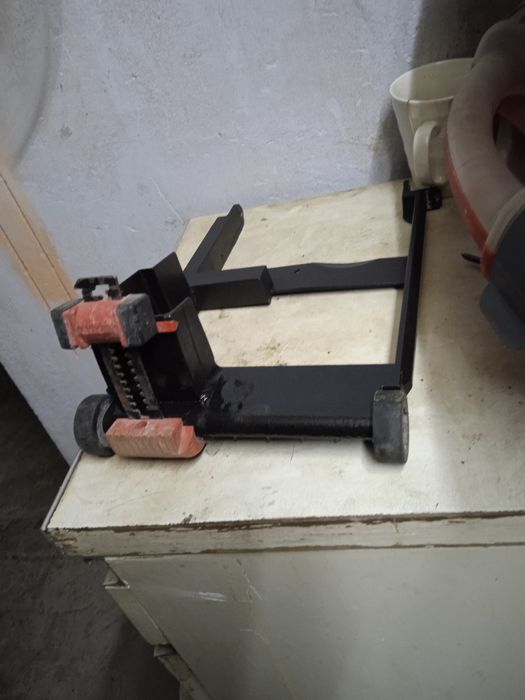 Штроборез Hilti se 20