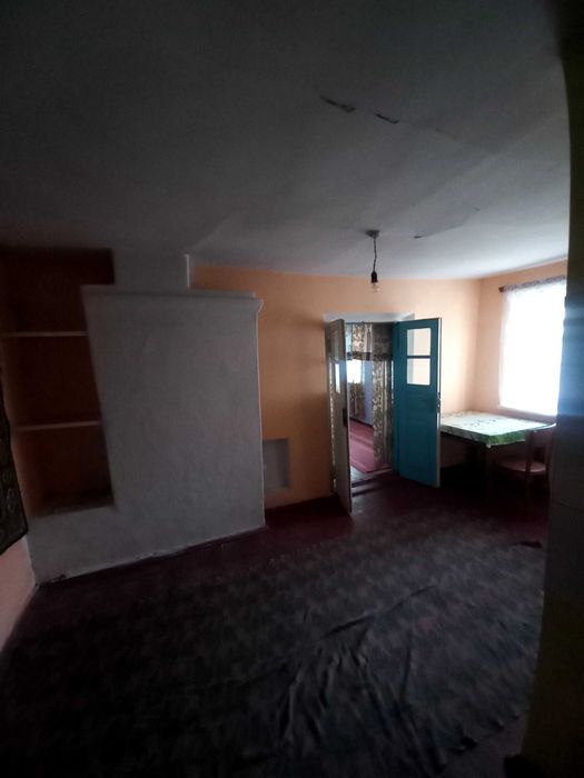 Продам будинок з земельною ділянкою в смт. Вендичанни