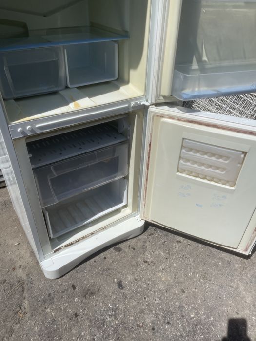 Продам холодильник