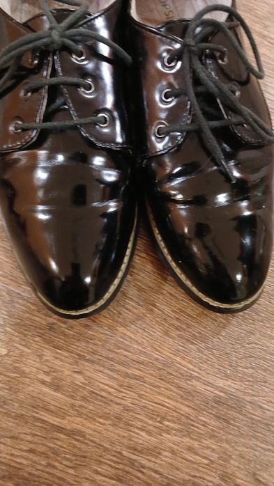 Туфлі лакові недорого