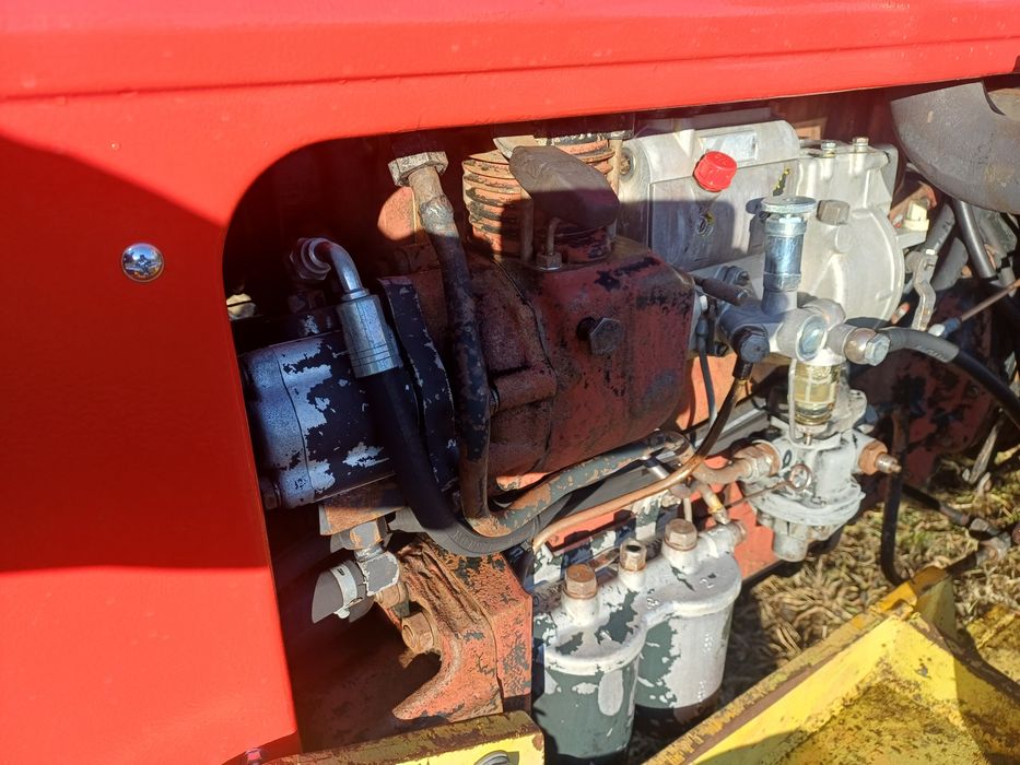 Sprzedam Zetor 7011 z ładowaczem