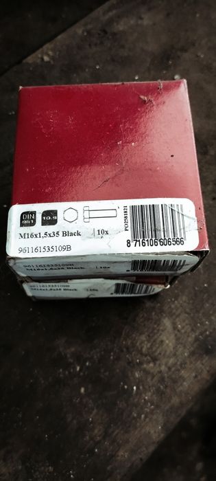Śruby M16x1,5x35 Black 10.9