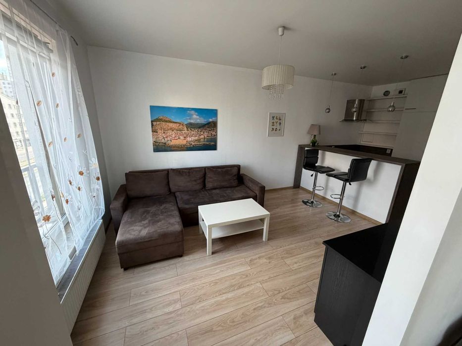 2-pokojowe mieszkanie 37 m² | Balkon | Pełne umeblowanie | Szt. Pięknych| Najem okazjonalny | Mieszkanie dla osób niepalących | Bez zwierząt