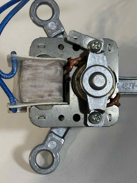 Elektromagnes / Siłownik mechaniczny