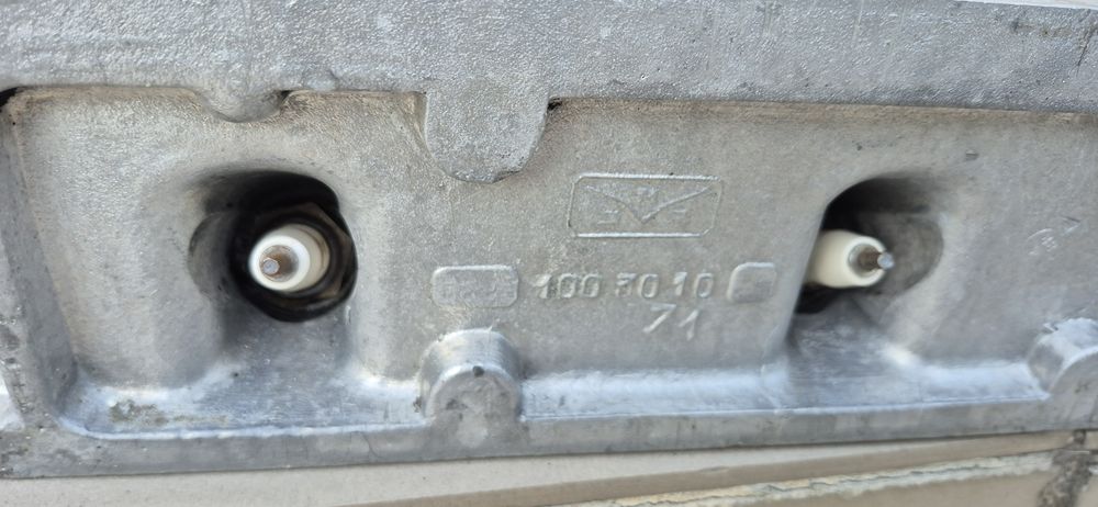 Головка блока ГАЗ 21. ГБЦ на Газ21 Волга.  Уаз.