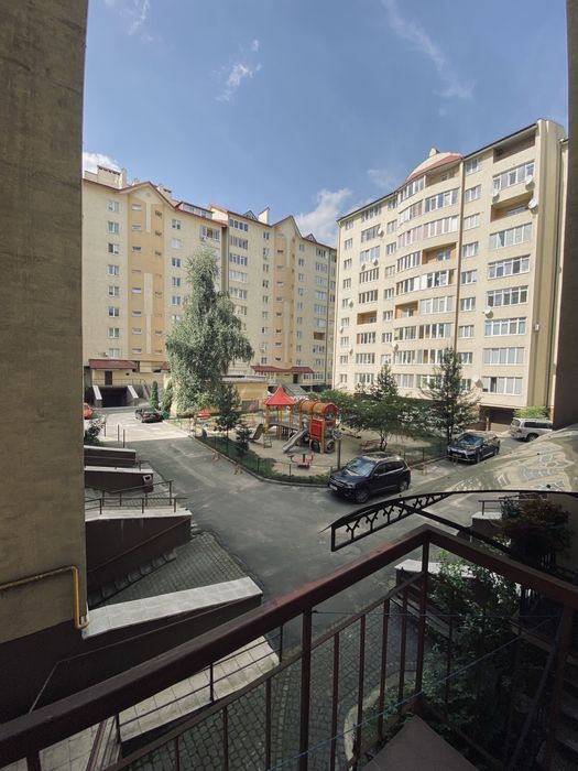 Хостел Serge (Приватні і загальні номери )