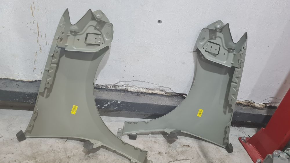 Крило переднє ліве та праве Renault Logan 2 Нові