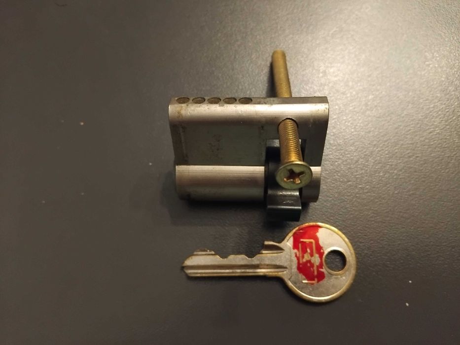 Zamek do drzwi 40mm - jednostronny