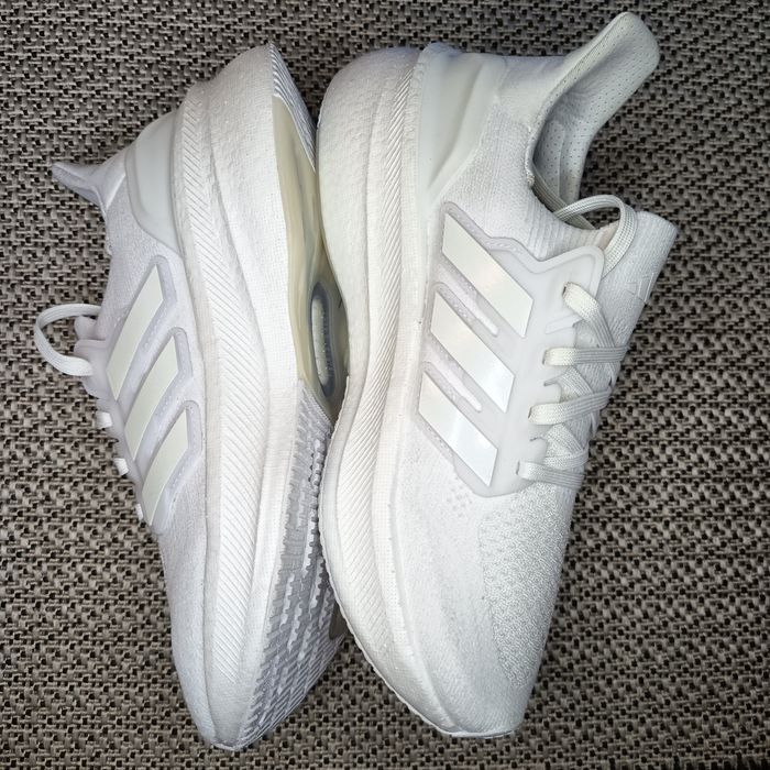 38,40. Кросівки  преміумкласу Adidas Ultraboost 5 Performance White ID8848