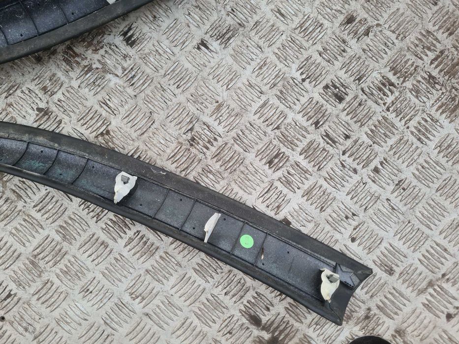 Porsche 911 4S 996 osłona słupka lewa prawa poszycie