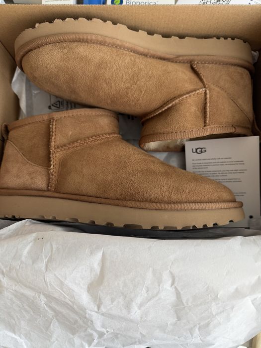 UGG Classic Mini