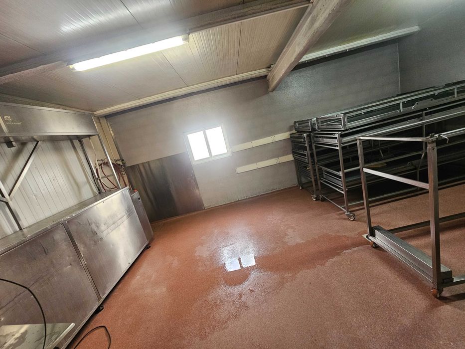 Trespasse fábrica assar leitões