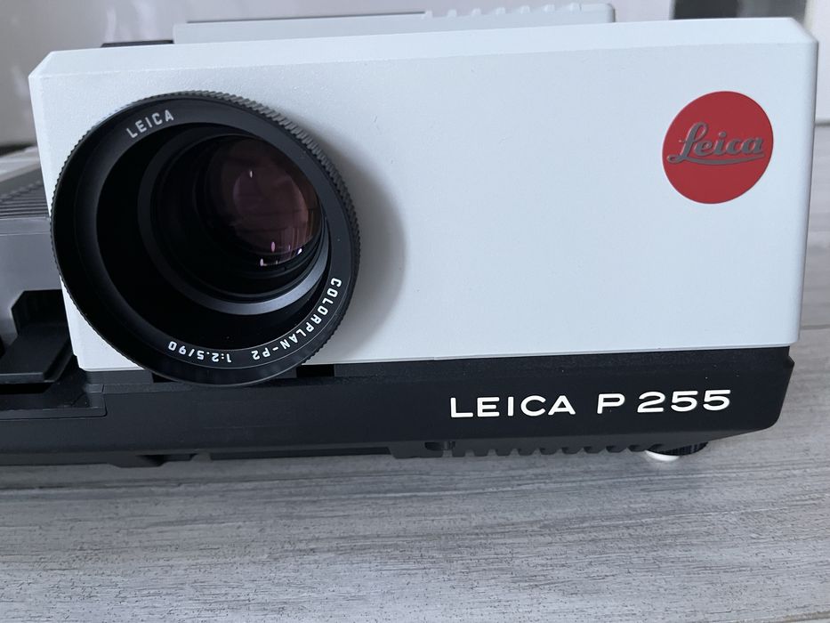 Leica Projektor rzutnik slajdów Leica P255
