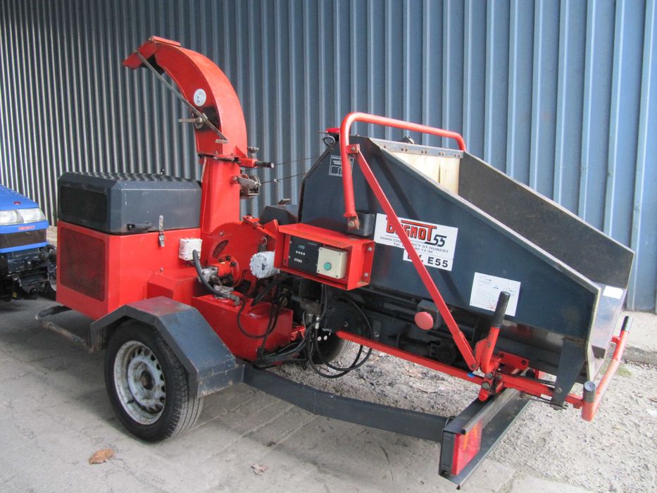 Rębak Kruszarka Rozdrabniacz BUGNOT 3 cyl. Diesel Zarejestrowany