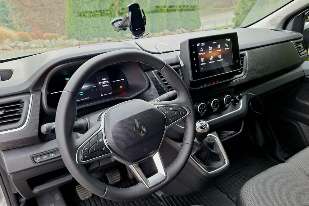 Wynajem busa 9 osobowego Renault Traffic COMBI Grand EQUILIBRE Blue