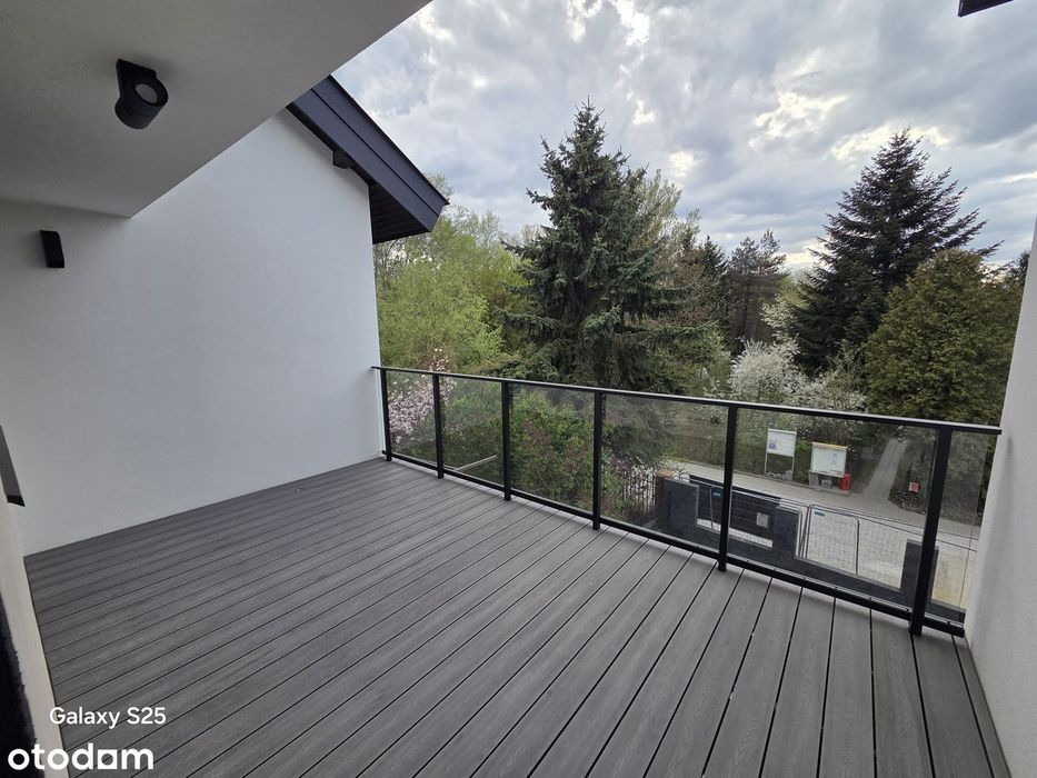 Segment Premium  282 m  z  tarasem  i ogrodem