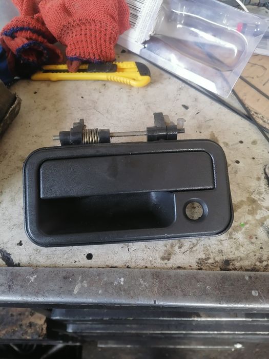 Опель фронтера А  ручка двери