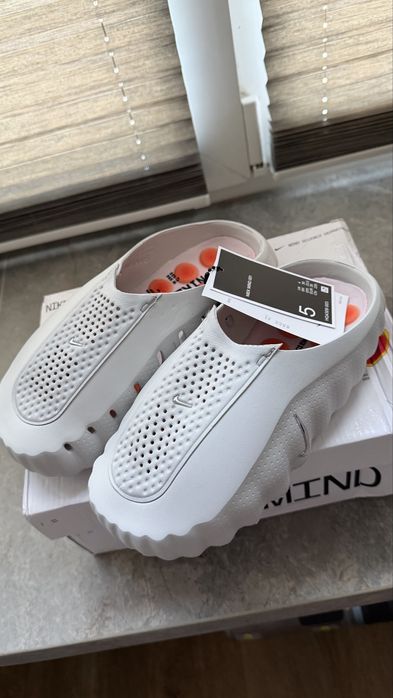 Тапки Nike mind