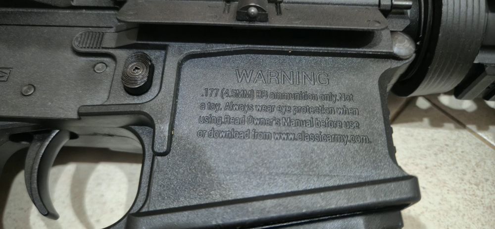 Vendo carabina M4 Pressão de Ar  CO2 Clássic Army