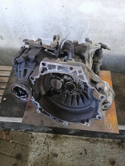 Skrzynia biegów DUU Golf IV Bora Leon I Toledo Audi A3 Octavia I 1.6b