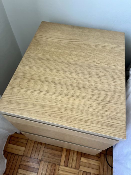 Mesas de cabeceira MALM IKEA como novas