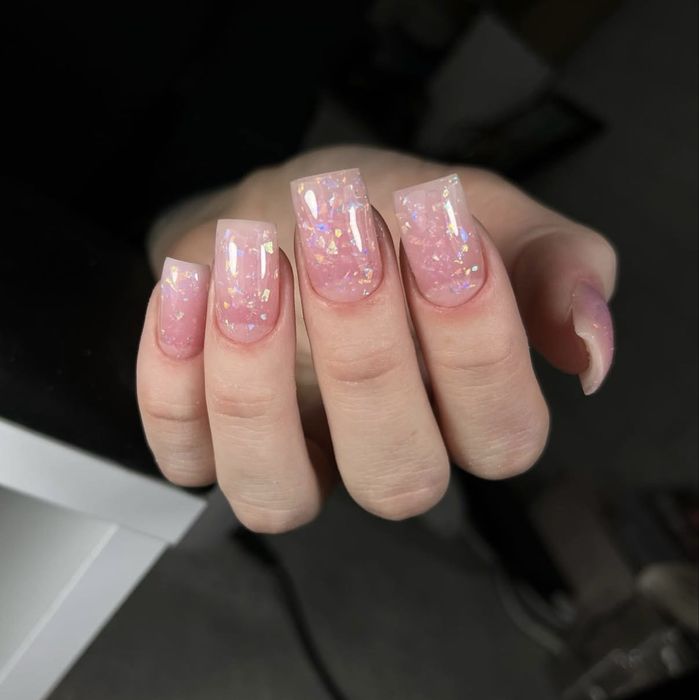 Манікюр, нарощення, укріплення