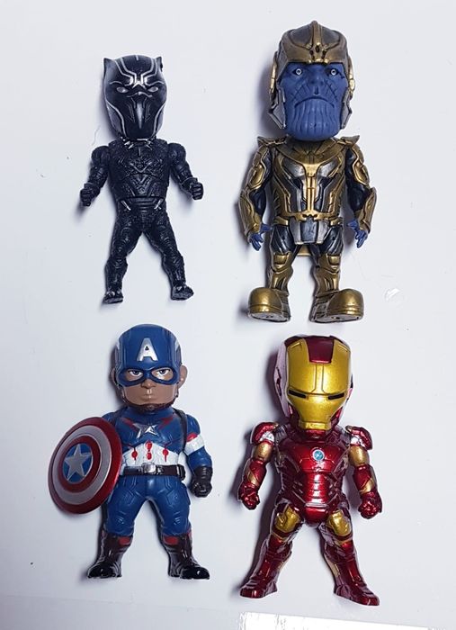 4 pcs Figuras Avengers (Portes Incluidos)