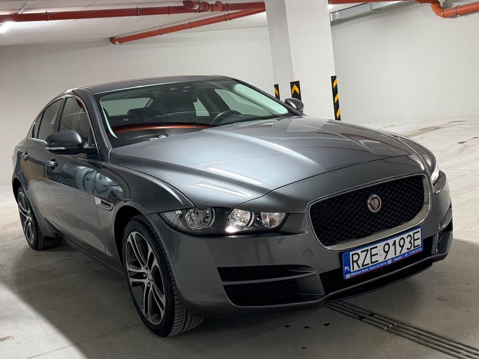 Jaguar XE