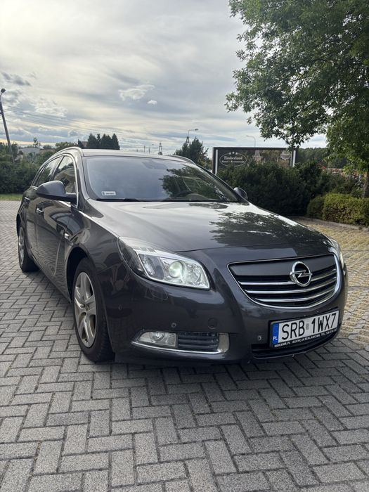Opel Insignia 2.0 Diesel/Bogato wyposożaona/Ładny Stan/bez korozji/Dobry stan