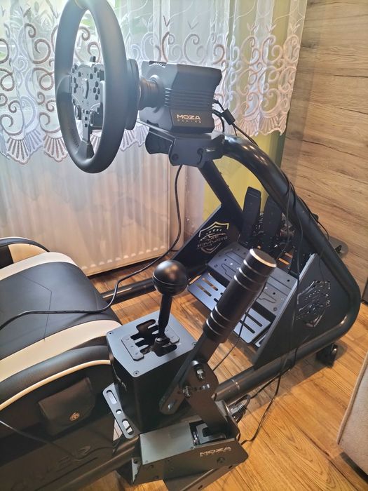 Kompletny kokpit do simracingu Moza R5 bundle Kąty Wrocławskie • OLX.pl