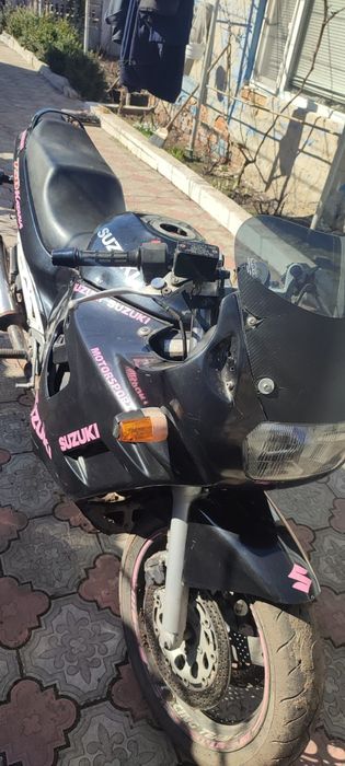 Сузукі катана 750