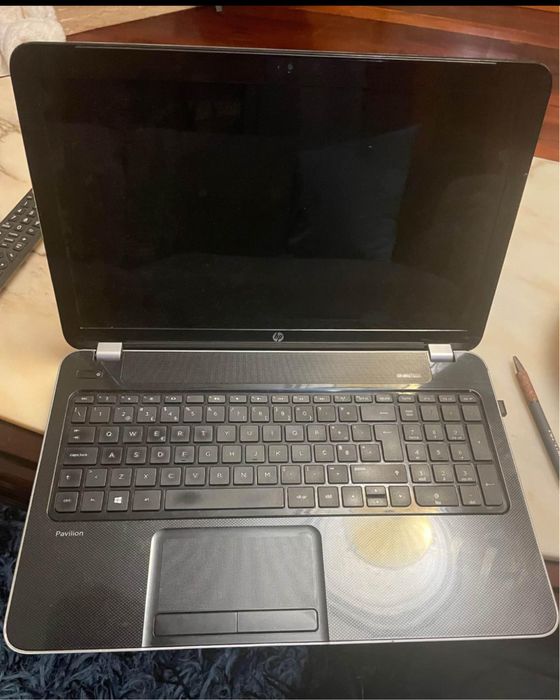 HP Pavilion i7 2.20GHz 6GB/RAM 250GB Disco
