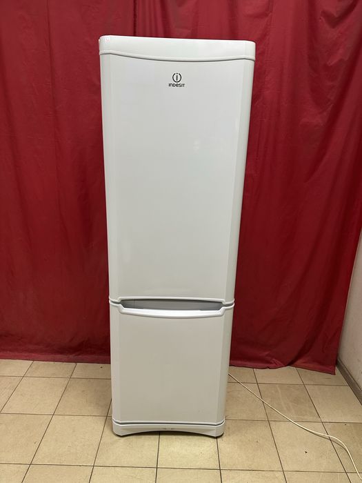 Холодильник Indesit B 18