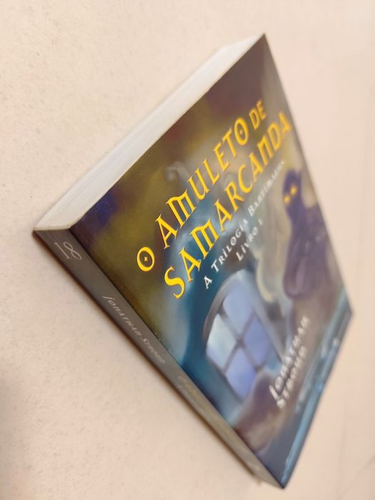 Livro: O Amuleto de Samarcanda de Jonathan Stroud