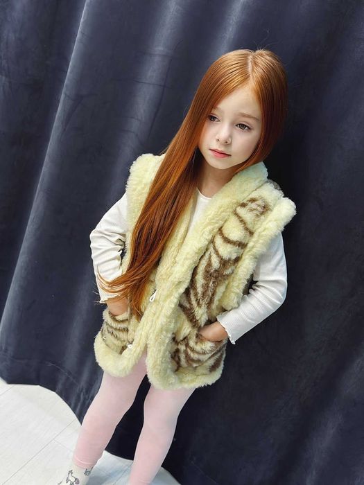 Жилетка детская на натуральной овчине, очень теплая,унисекс