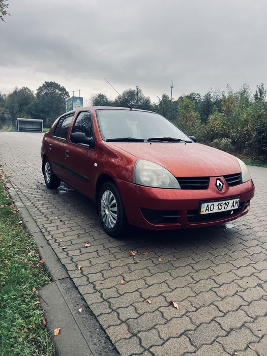 Автомобіль Рено