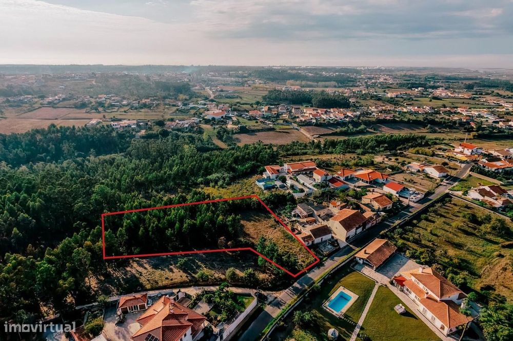 Terreno com 3.111 m2 e Capacidade Construtiva até 500 m2 no Paião – En