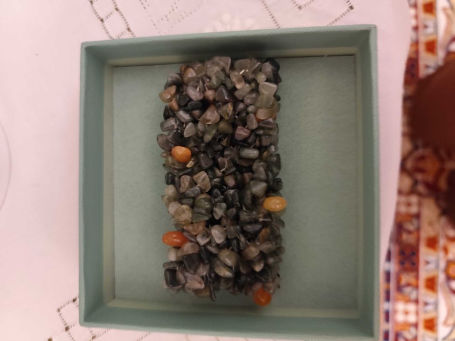 bransoletka z kamieni oliwkowa