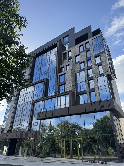 Оренда фасадного комерційного приміщення