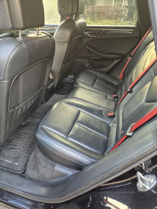 Porshe maccan s 2014