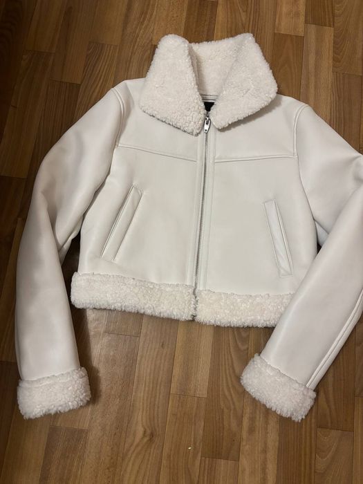 Дублянка жіноча білого кольору