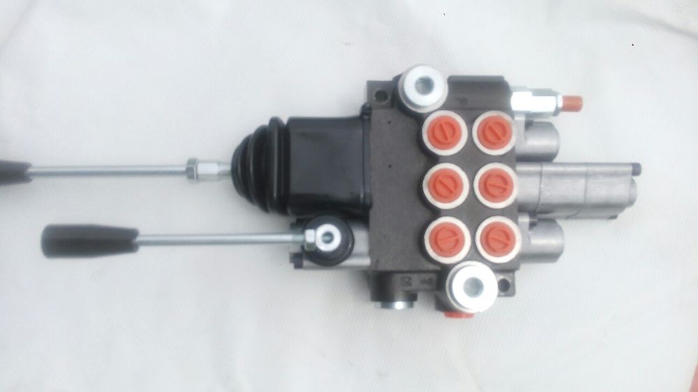 Болгарский распределитель Р40 с плавающим на мини трактор