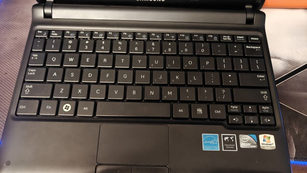 Samsung N102SP brak dysku i ramu.