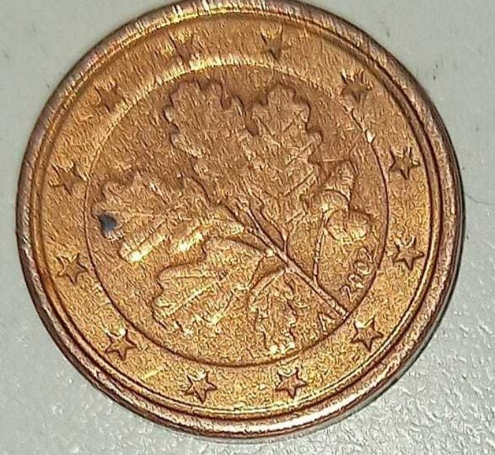 Tenho moeda de 1 centimo ano 2002 Alemanha