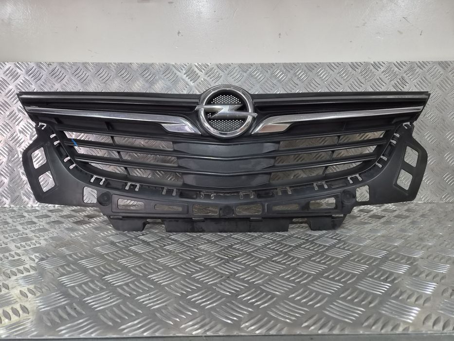 Grill atrapa chłodnicy opel zafira c lift